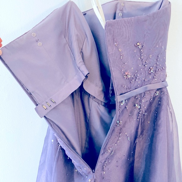 Purple/lavender Strapless David’s Bridal Dress - Picture 4 of 6